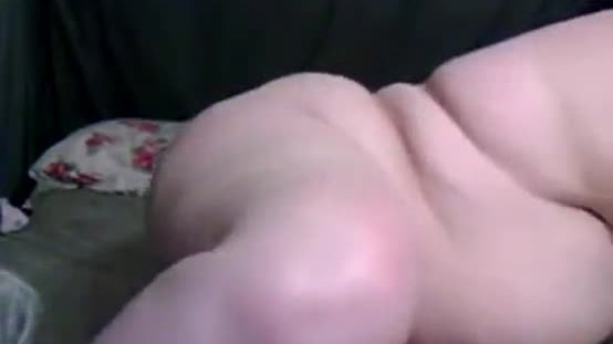 Fat bbw fists herself while talking to her