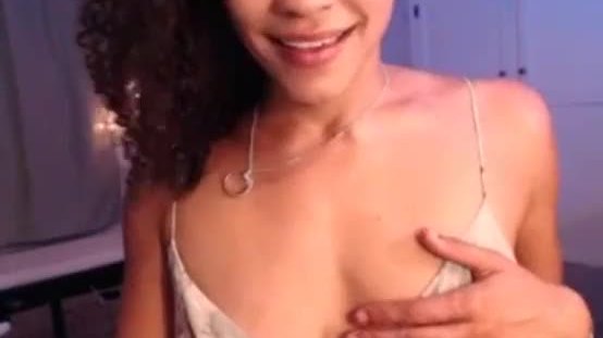 Slim redbone topless webcam